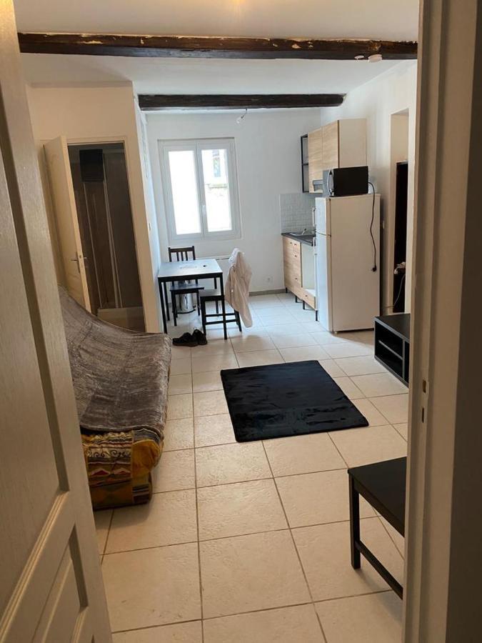 Petit Appartement Calme En Plein Centre Du Village De Ribiers Exterior foto